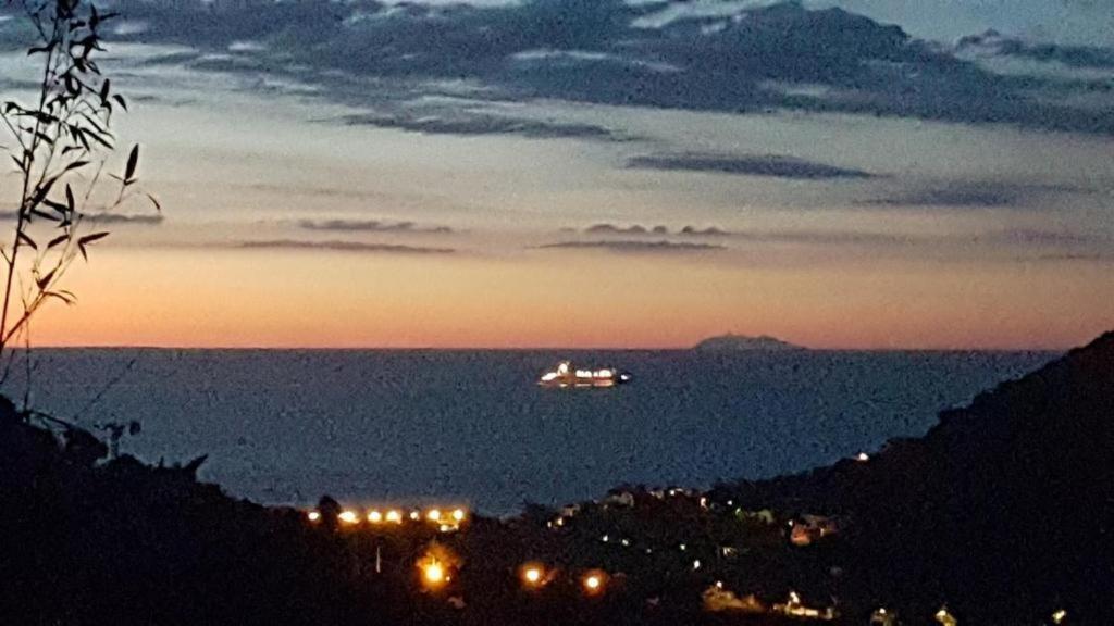 Cap Corse Uribellinu 2 Formule Petit Dejeuner Santa-Maria-di-Lota Luaran gambar